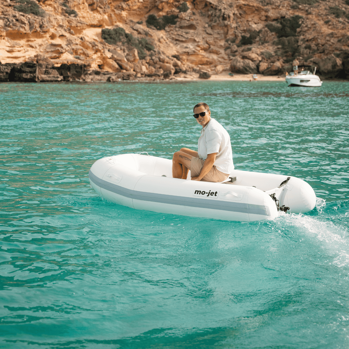mo-jet tender 238
